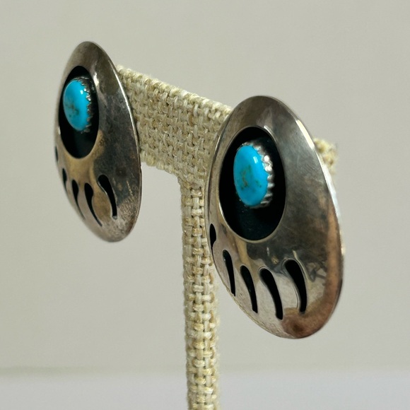 Native Large Turquoise Bear Paw Shadow Box Sterling Silver 925 Cuff Earrings Set - Picture 10 of 15